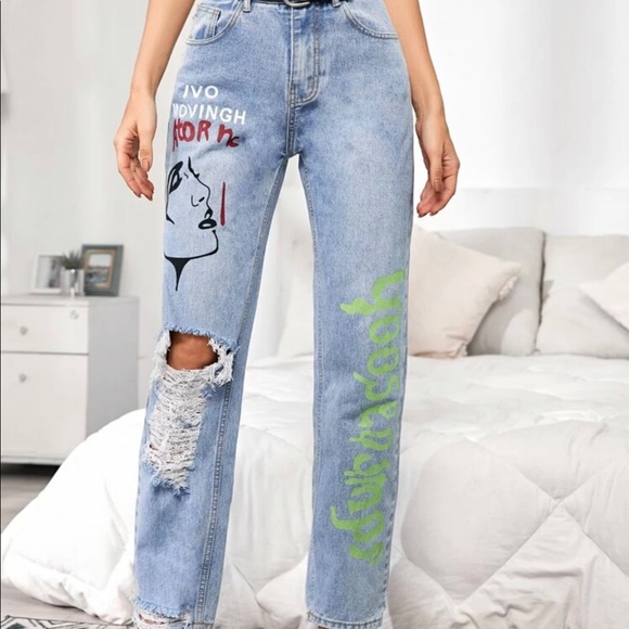 High Waisted Figure Letter Graphic Mom 